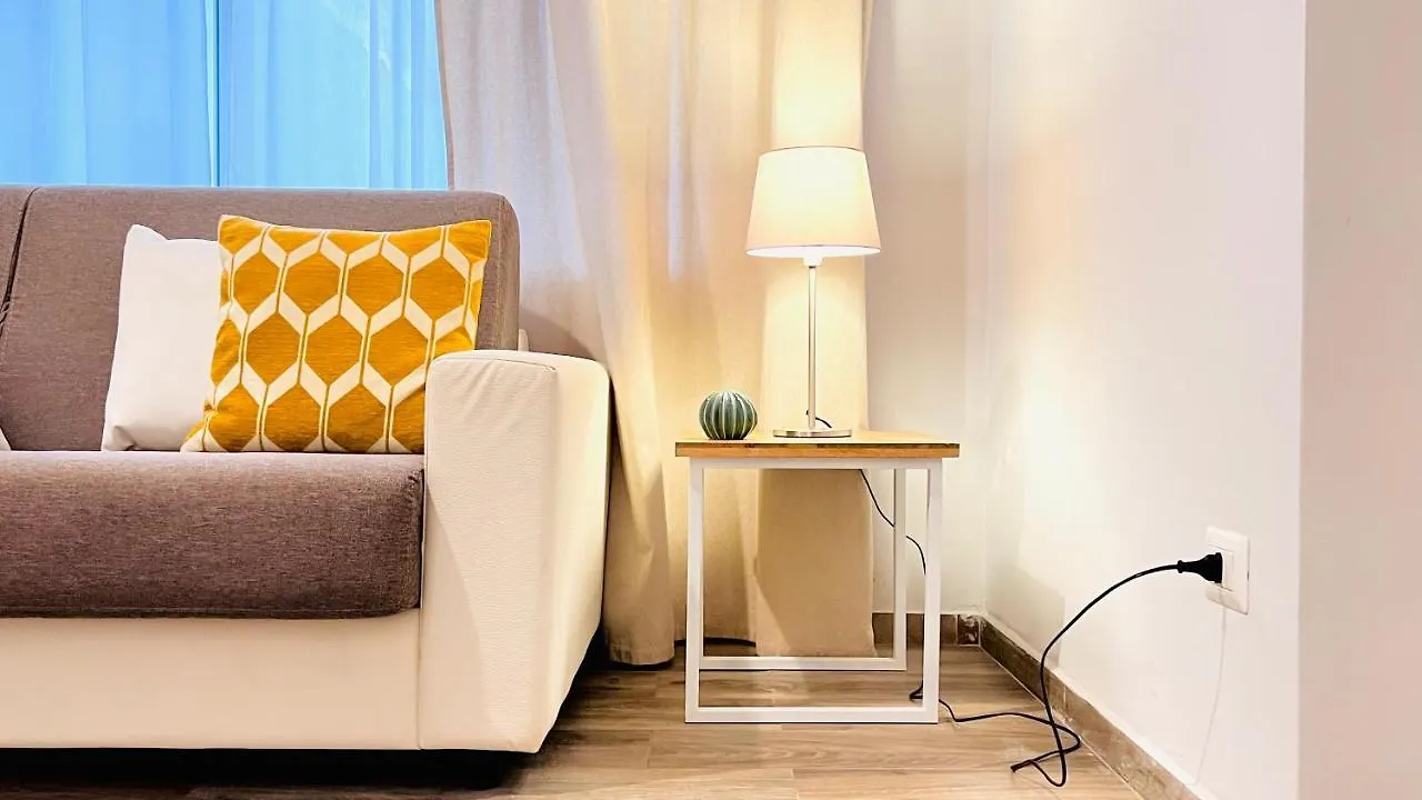 Villa Di Nera B&B Palermo 2*,  İtalya