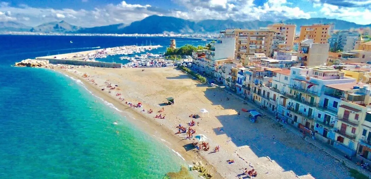 Villa Di Nera B&B Palermo İtalya